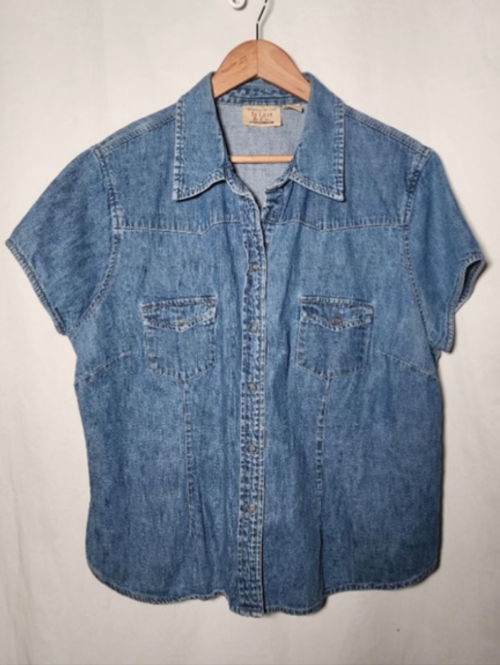 Women's At Last & Co. Blue Denim Short Sleeve Button Down Shirt 18/20
